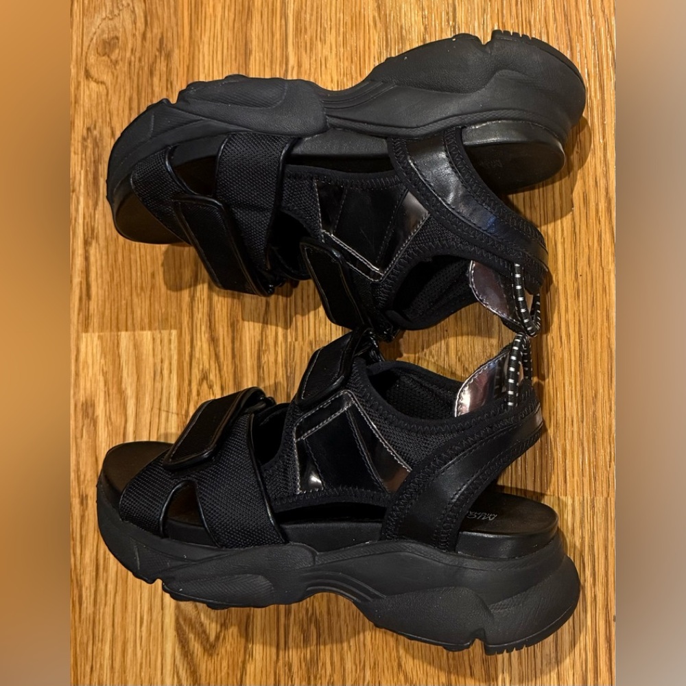 MICHAEL MICHAEL KORS Harvey Canvas Sport Sandals Size 7.5 - Picture 9 of 13
